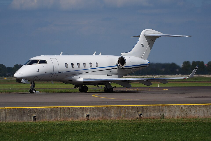 Bombardier Challenger 300
